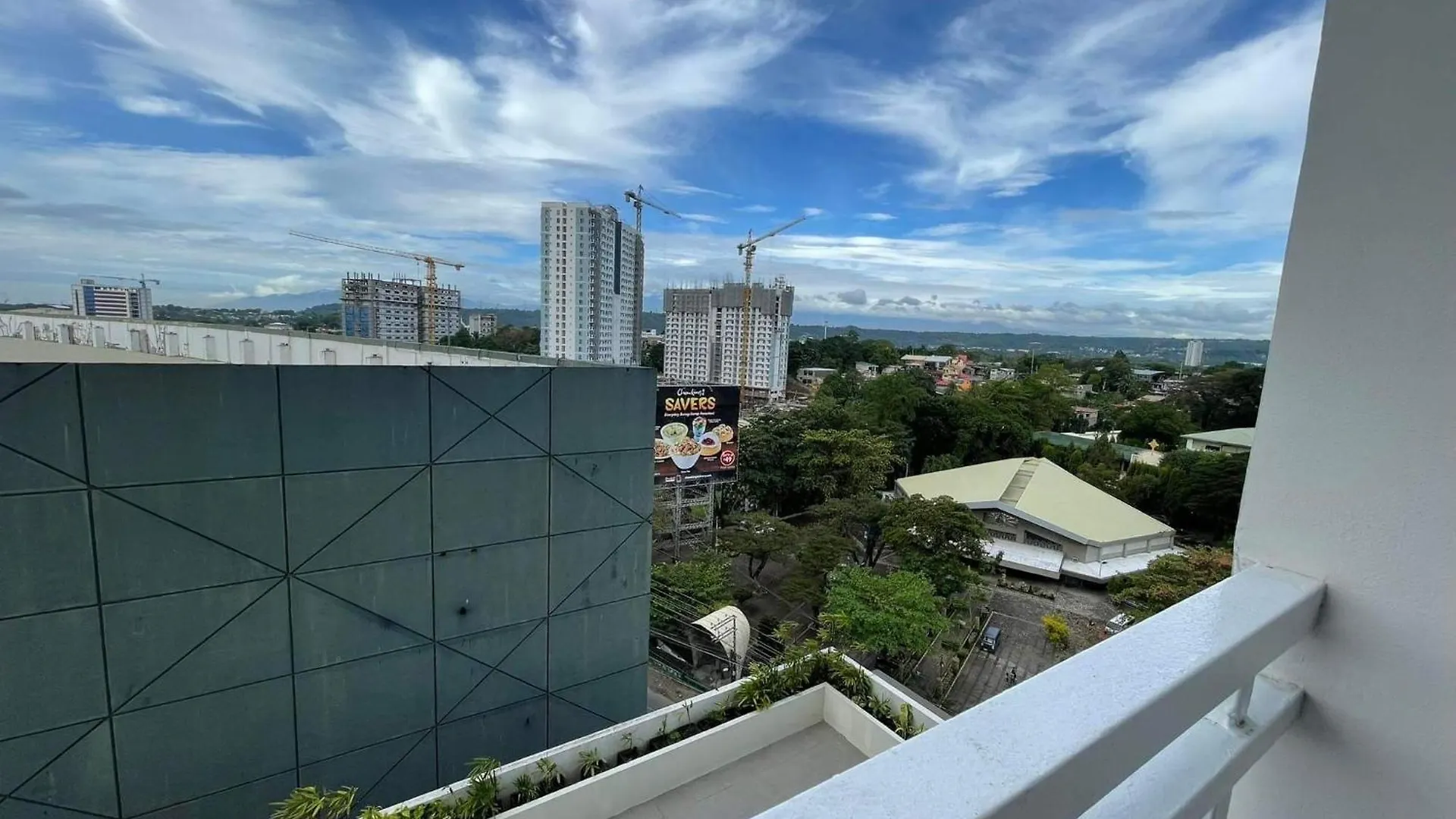 Rgm Place Davao Aparthotel
